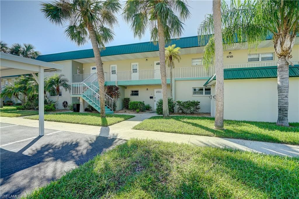1715 Golf Club DR 2 NORTH FORT MYERS, FL 33903
