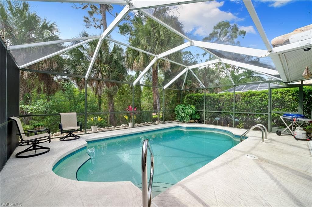 786 Wiggins Bay DR 19R NAPLES, FL 34110