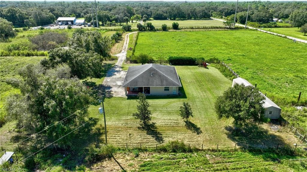 2751 Styles RD ALVA, FL 33920