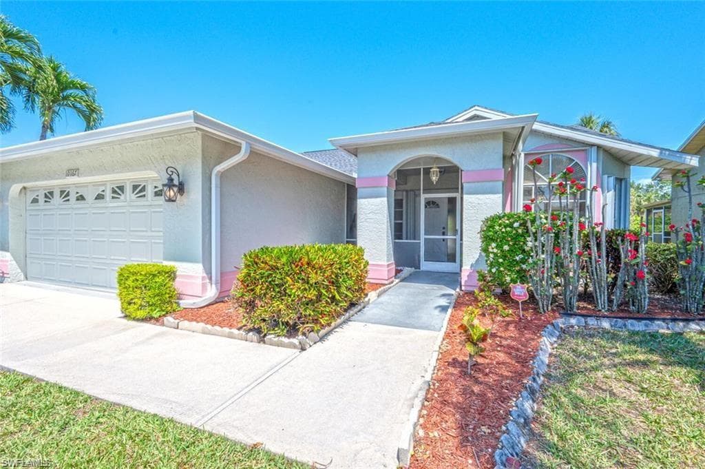 10167 Regent CIR NAPLES, FL 34109