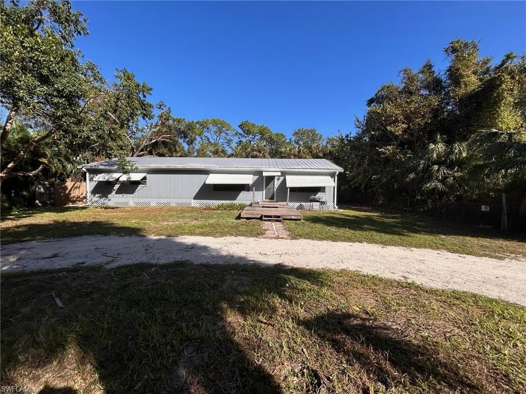 2162 Zoysia LN NORTH FORT MYERS, FL 33917