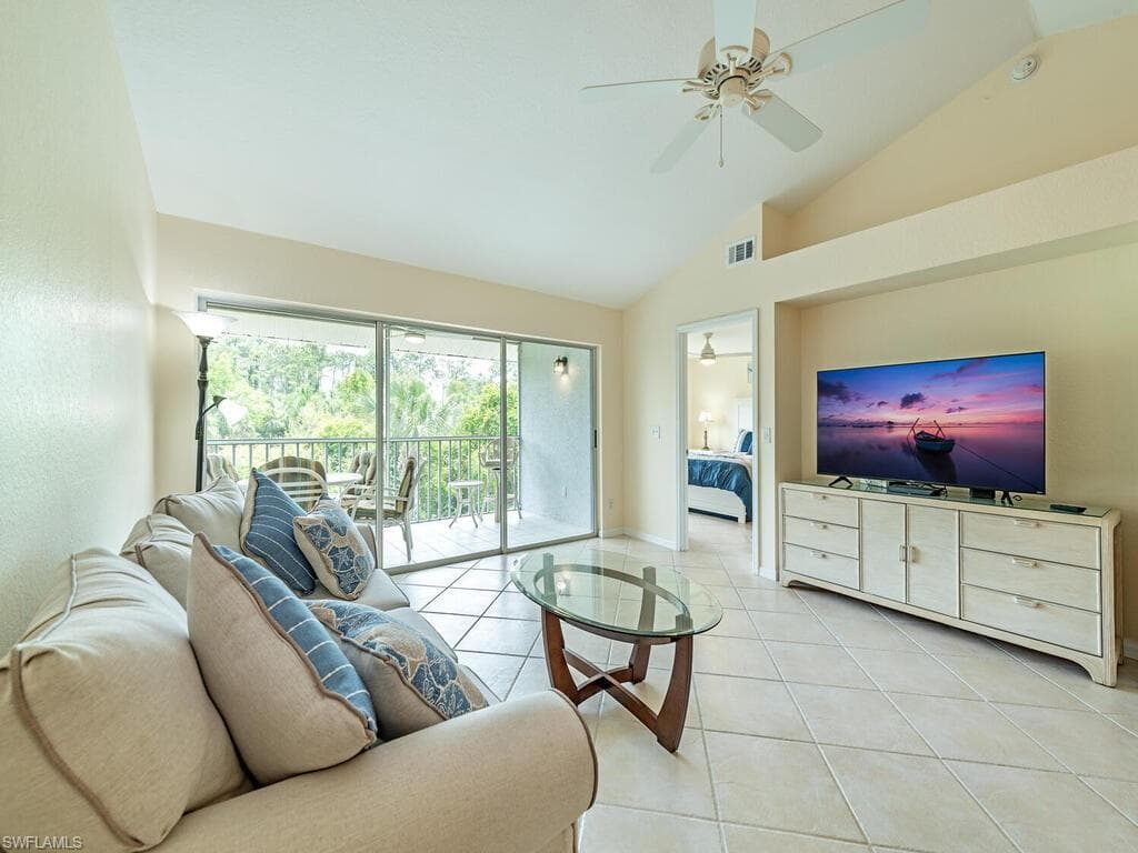 292 Belina DR 806 NAPLES, FL 34104