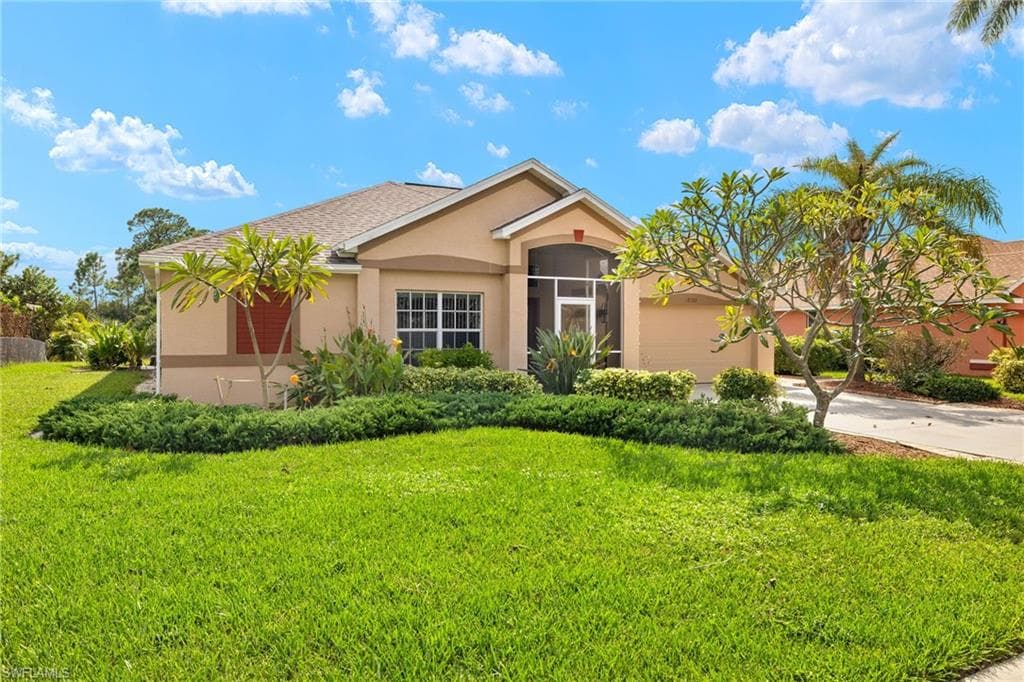 18300 Plumbago CT LEHIGH ACRES, FL 33972