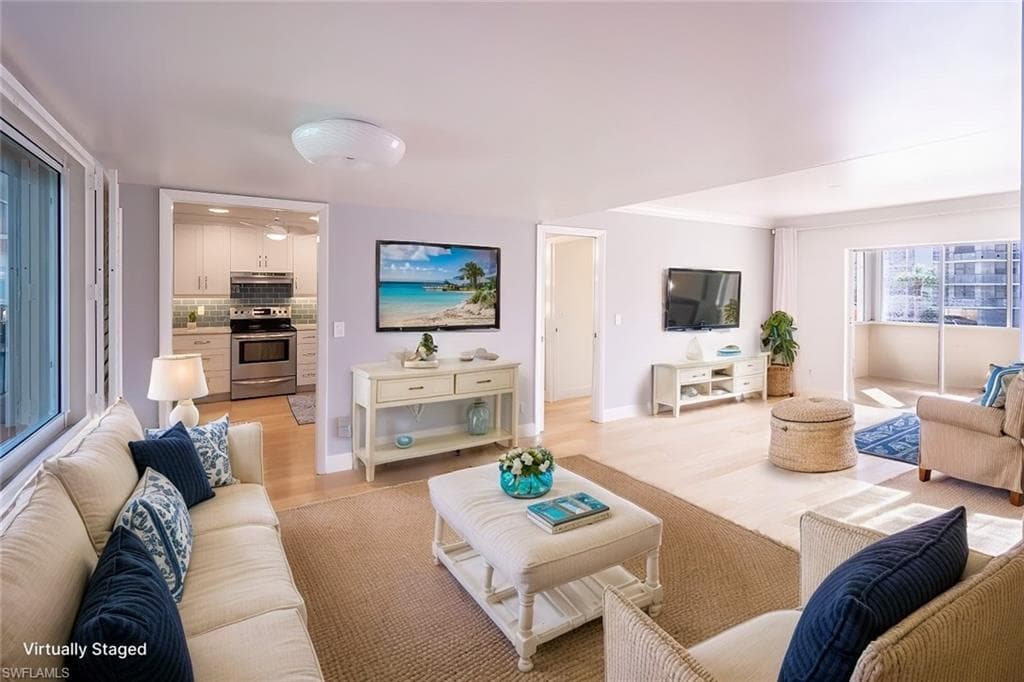 921 Seagrape DR 204B MARCO ISLAND, FL 34145
