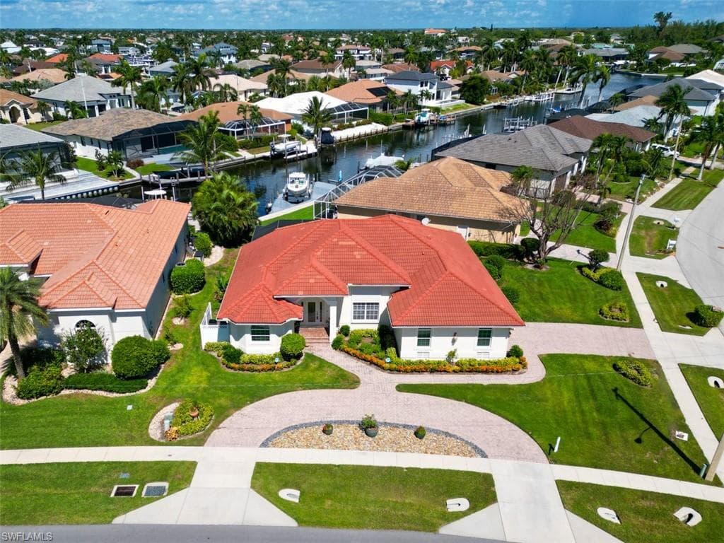 1600 Orleans CT MARCO ISLAND, FL 34145