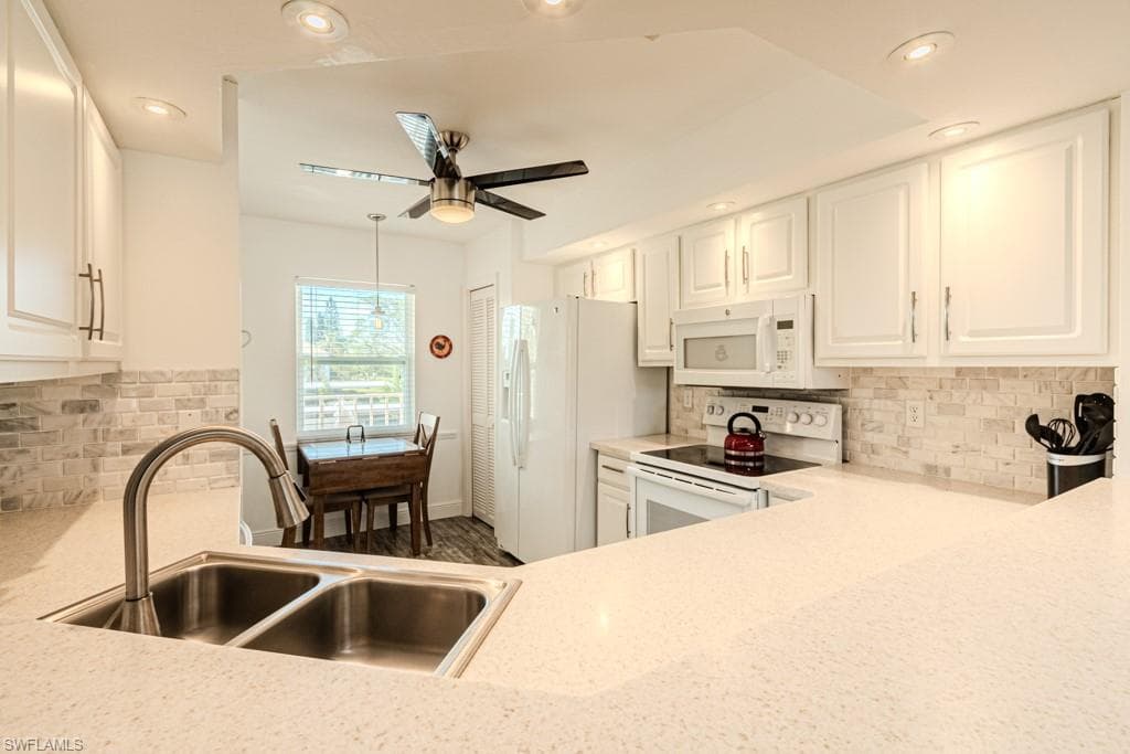 1850 Crown Pointe BLVD A-202 NAPLES, FL 34112