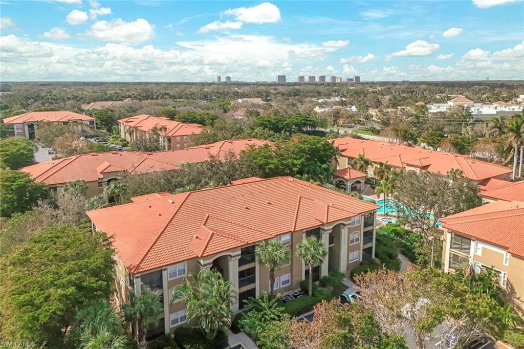8960 Colonnades CT E 926 BONITA SPRINGS, FL 34135