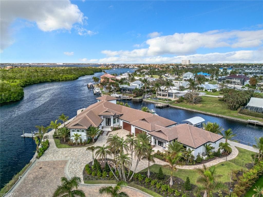 14201 Bay DR FORT MYERS, FL 33919