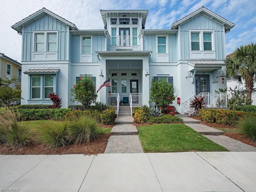 6529 DOMINICA DR 202 NAPLES, FL 34113