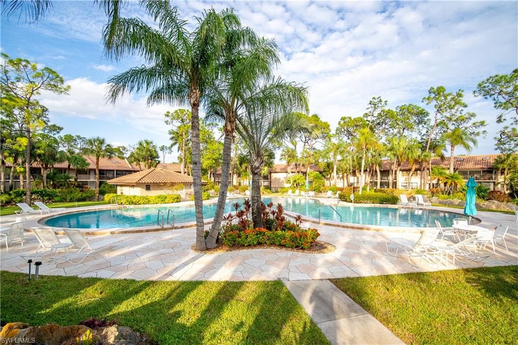 3207 Horse Carriage WAY 4010 NAPLES, FL 34105