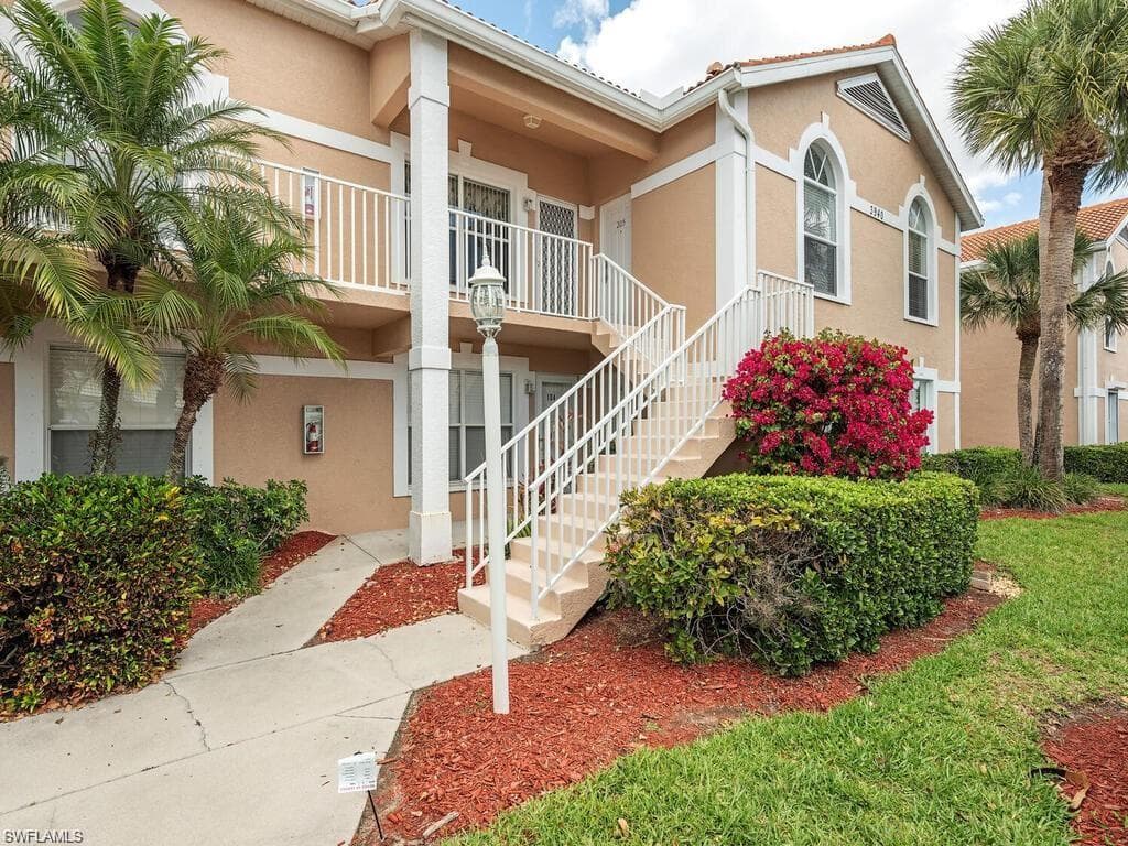 3940 Leeward Passage CT 205 BONITA SPRINGS, FL 34134