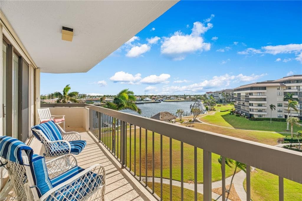 601 Seaview CT C-507 MARCO ISLAND, FL 34145