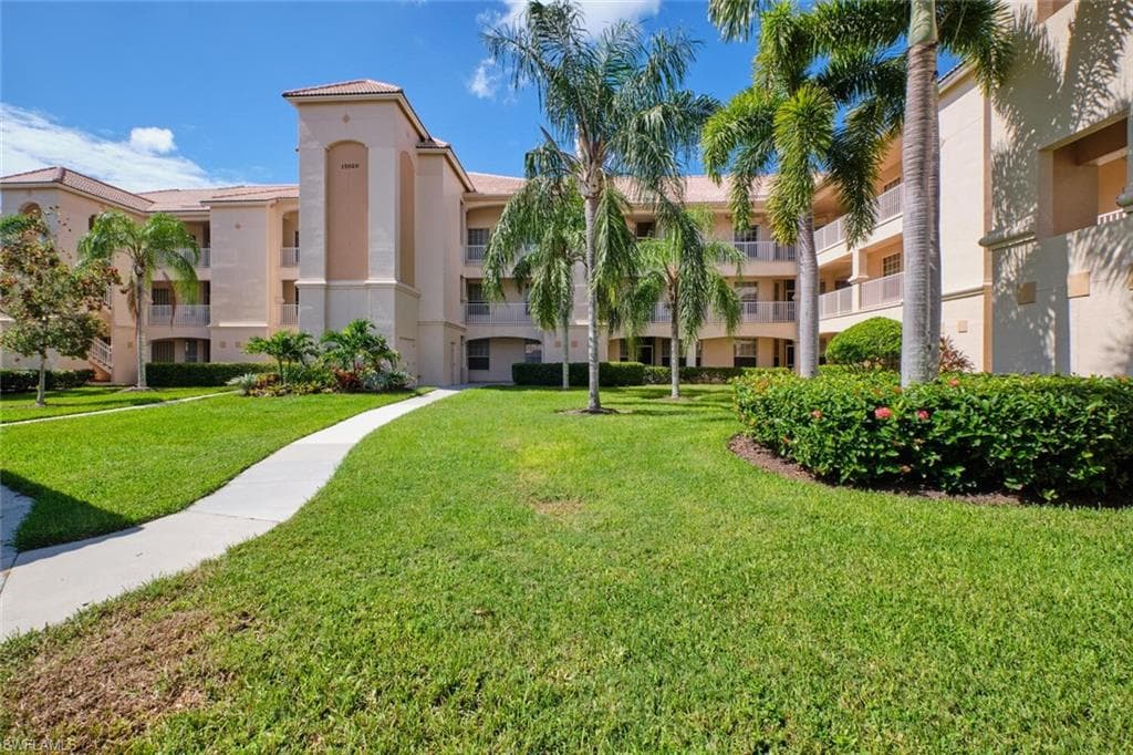 17020 Willowcrest WAY 109 FORT MYERS, FL 33908