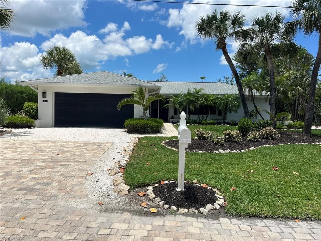 734 Anchor DR SANIBEL, FL 33957