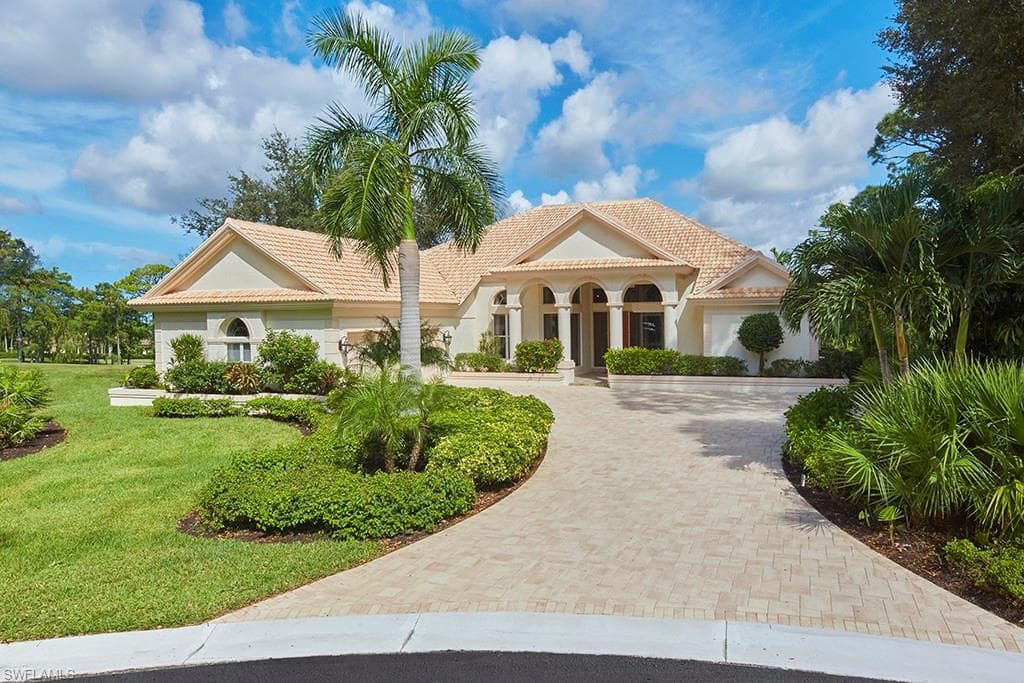 3874 Woodlake DR