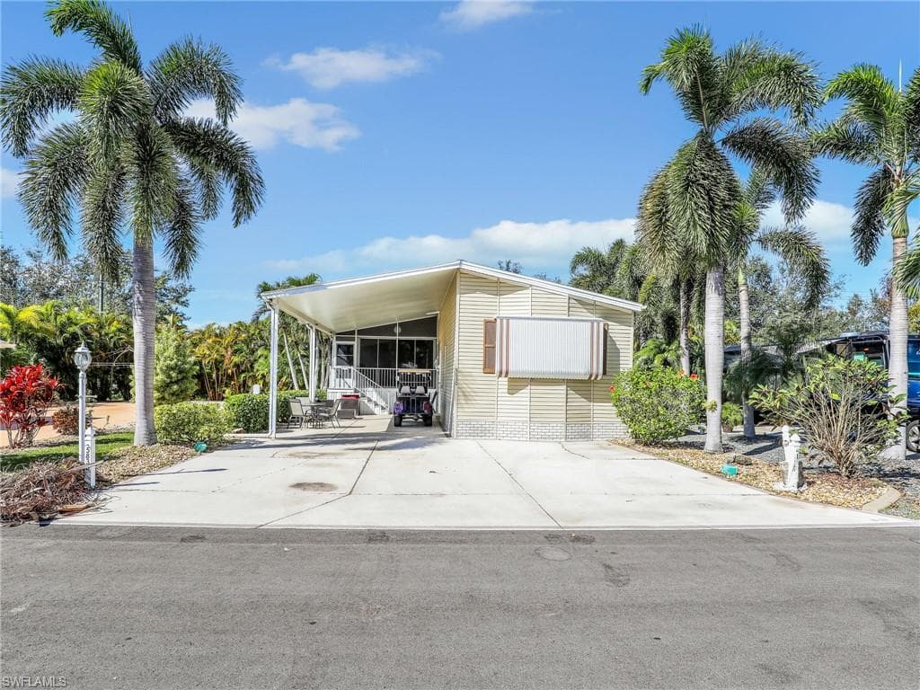 5830 Maplewood CT FORT MYERS, FL 33905