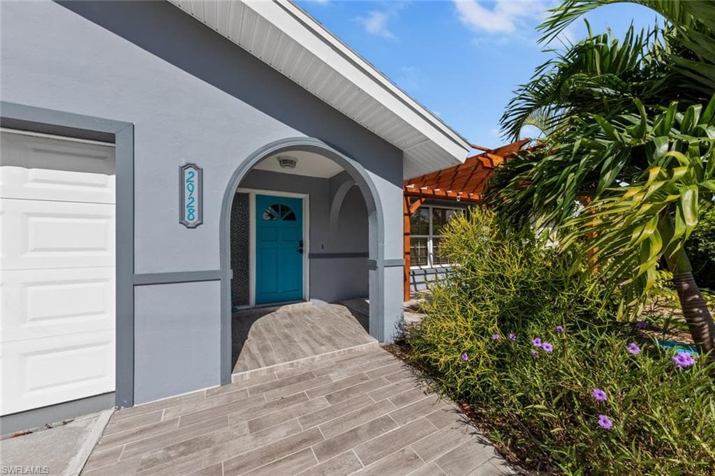 2928 SE 20th AVE CAPE CORAL, FL 33904