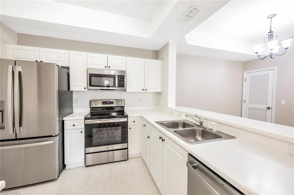 9055 Colby DR 2214 FORT MYERS, FL 33919