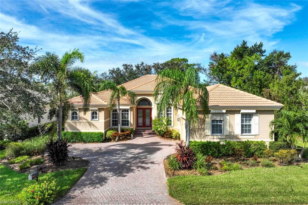 8921 Crown Colony BLVD FORT MYERS, FL 33908