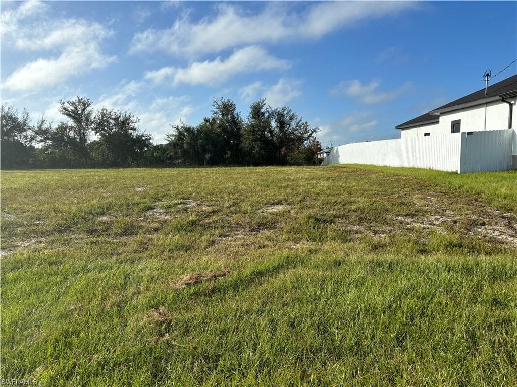 430 NW 6th ST CAPE CORAL, FL 33993