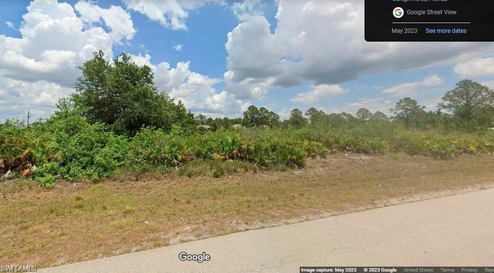 2714 42nd ST W LEHIGH ACRES, FL 33971