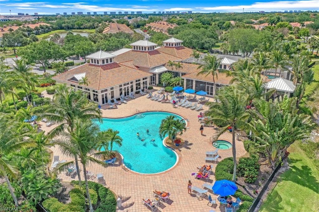 3027 Horizon LN 2407 NAPLES, FL 34109