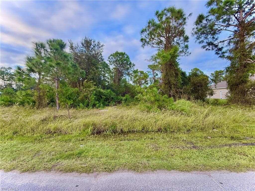 2712 44th ST SW LEHIGH ACRES, FL 33976