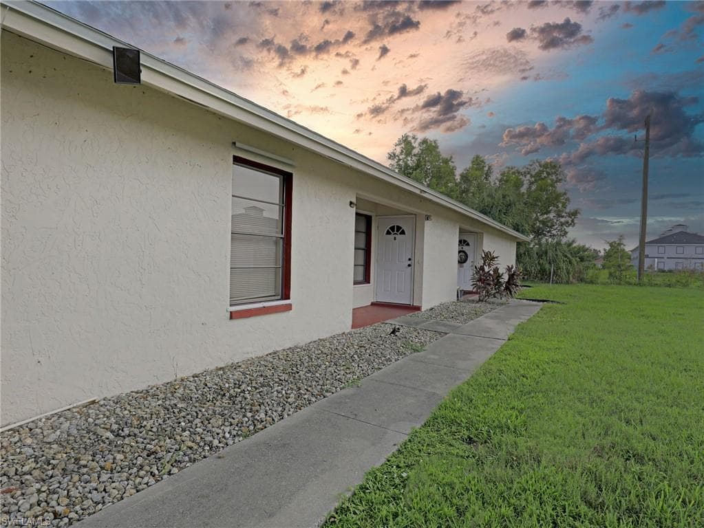 2320 SE 6th LN B CAPE CORAL, FL 33990