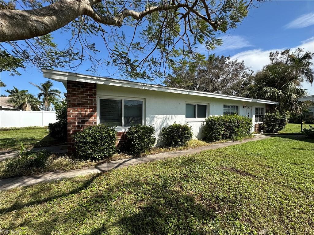 821 Courtington LN 1 FORT MYERS, FL 33919