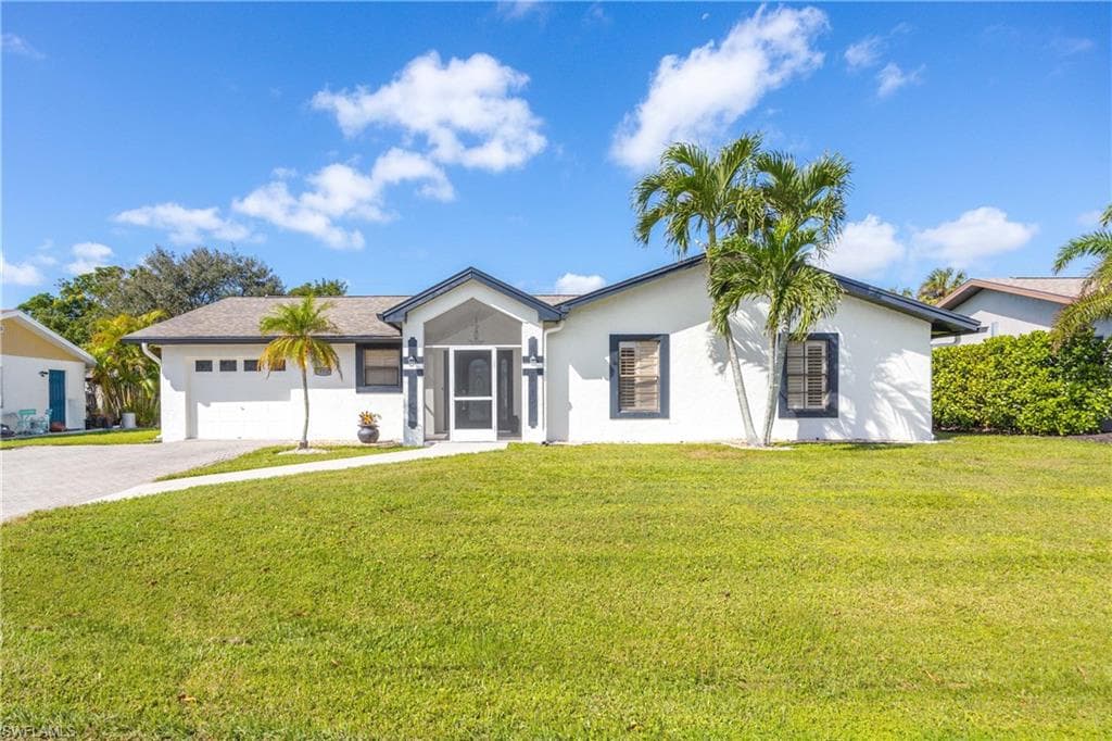 953 Cardinal ST NAPLES, FL 34104