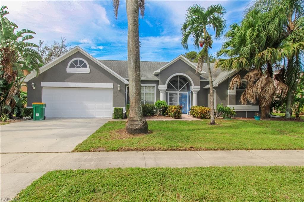 147 Plantation CIR NAPLES, FL 34104