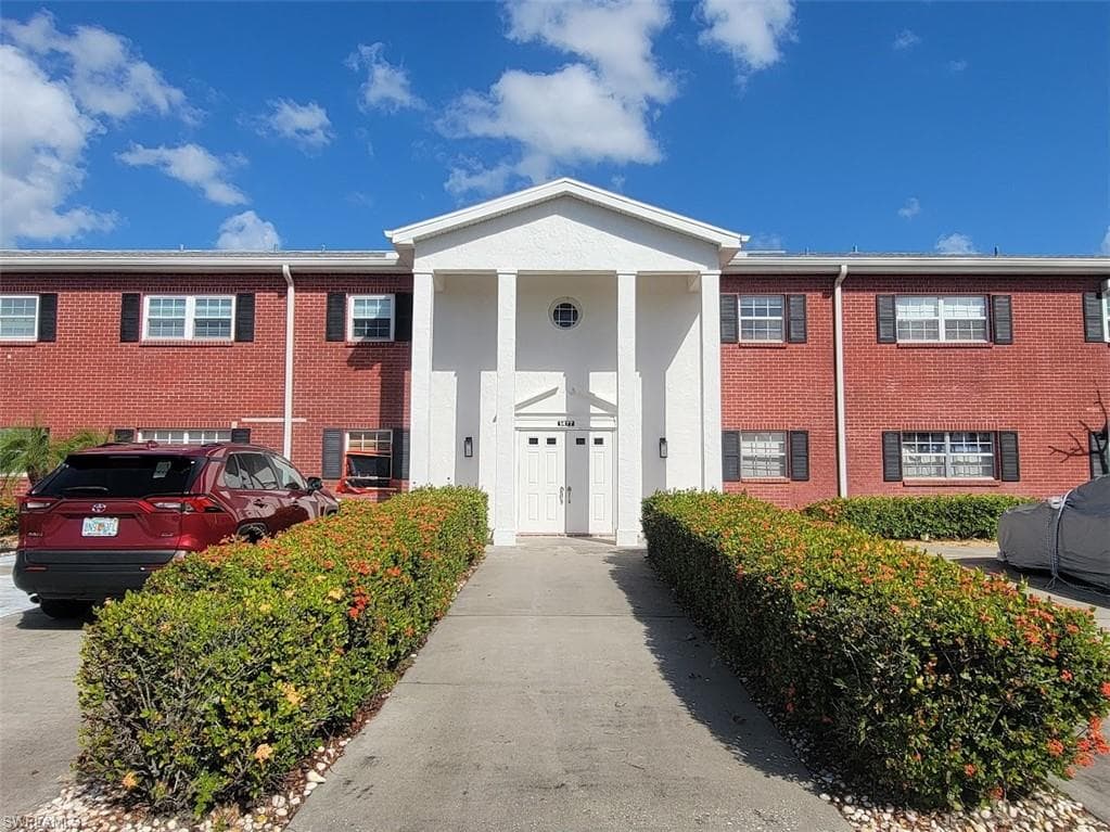 1477 Saddle Woode DR 7E FORT MYERS, FL 33919