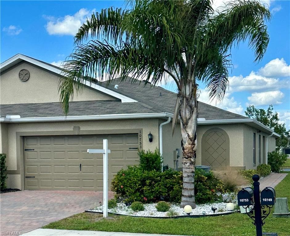 10753 Crossback LN LEHIGH ACRES, FL 33936