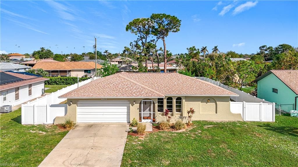 4203 SW 6th PL CAPE CORAL, FL 33914