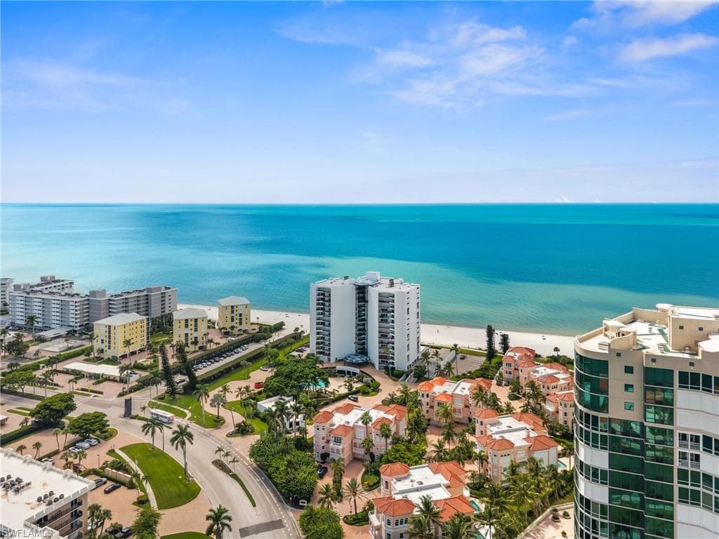 3951 Gulf Shore BLVD N 703 NAPLES, FL 34103