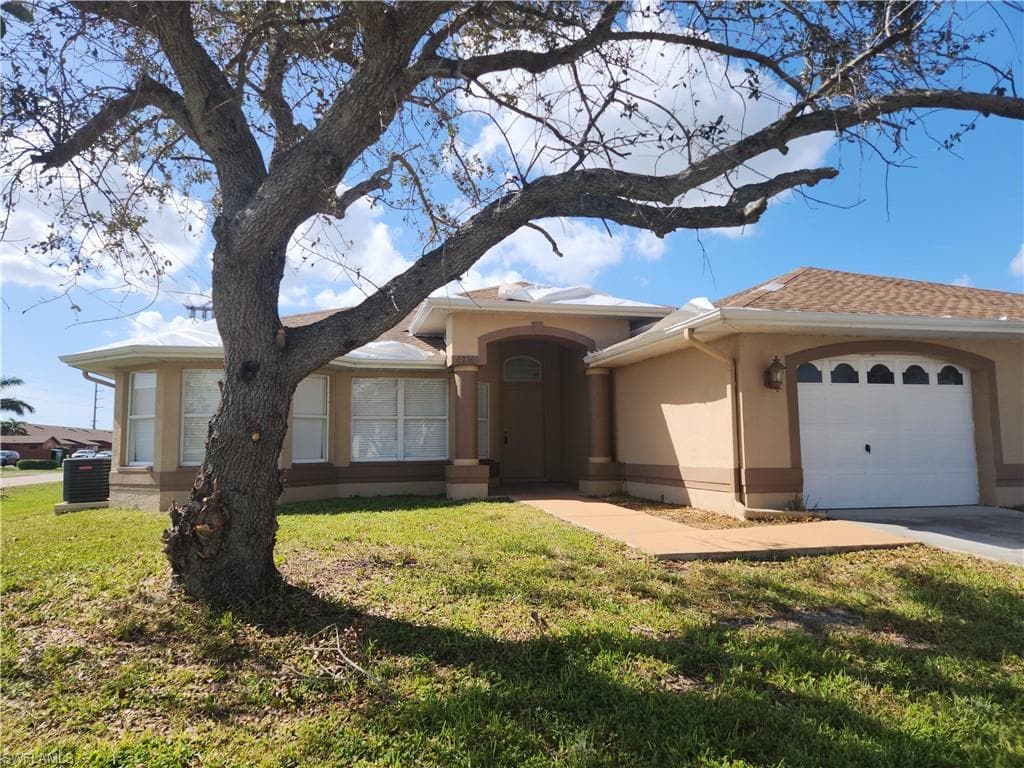 4714 Skyline BLVD CAPE CORAL, FL 33914