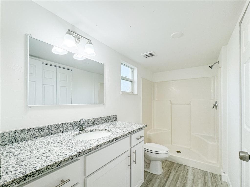 11900 Palm Bay CT 101 BONITA SPRINGS, FL 34135