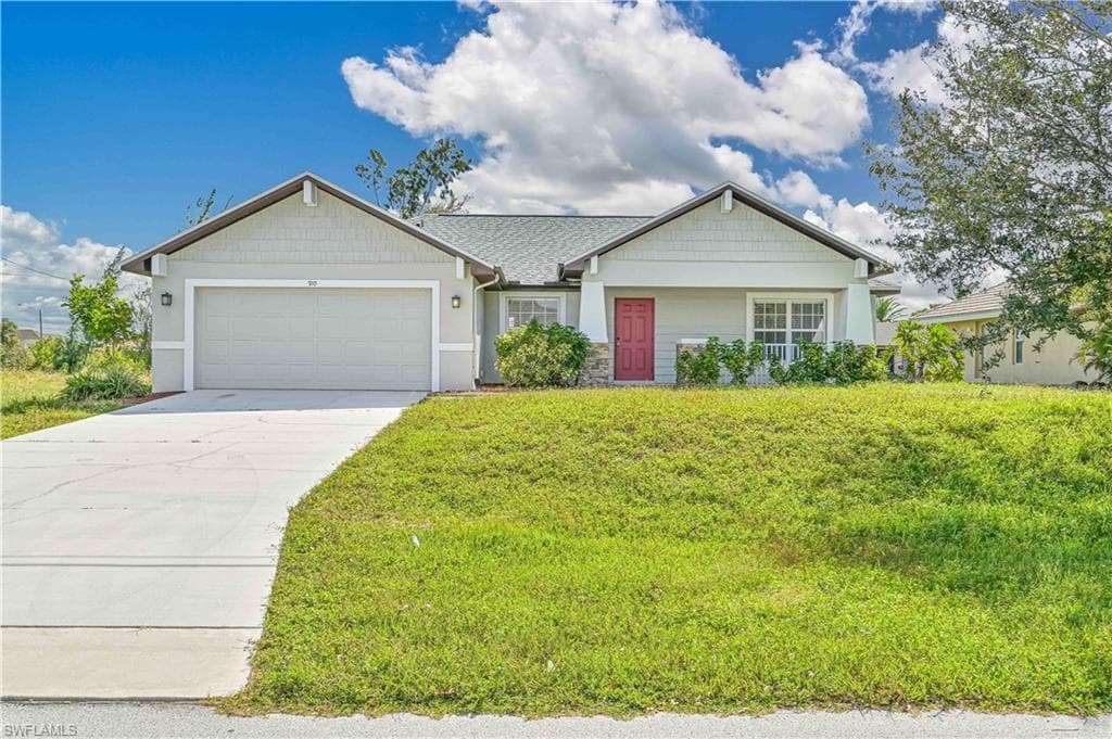 910 SW 31st TER CAPE CORAL, FL 33914