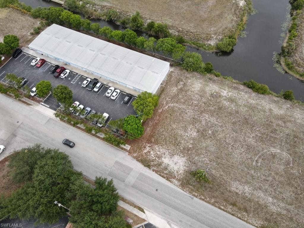 1757 NE 10th TER CAPE CORAL, FL 33909