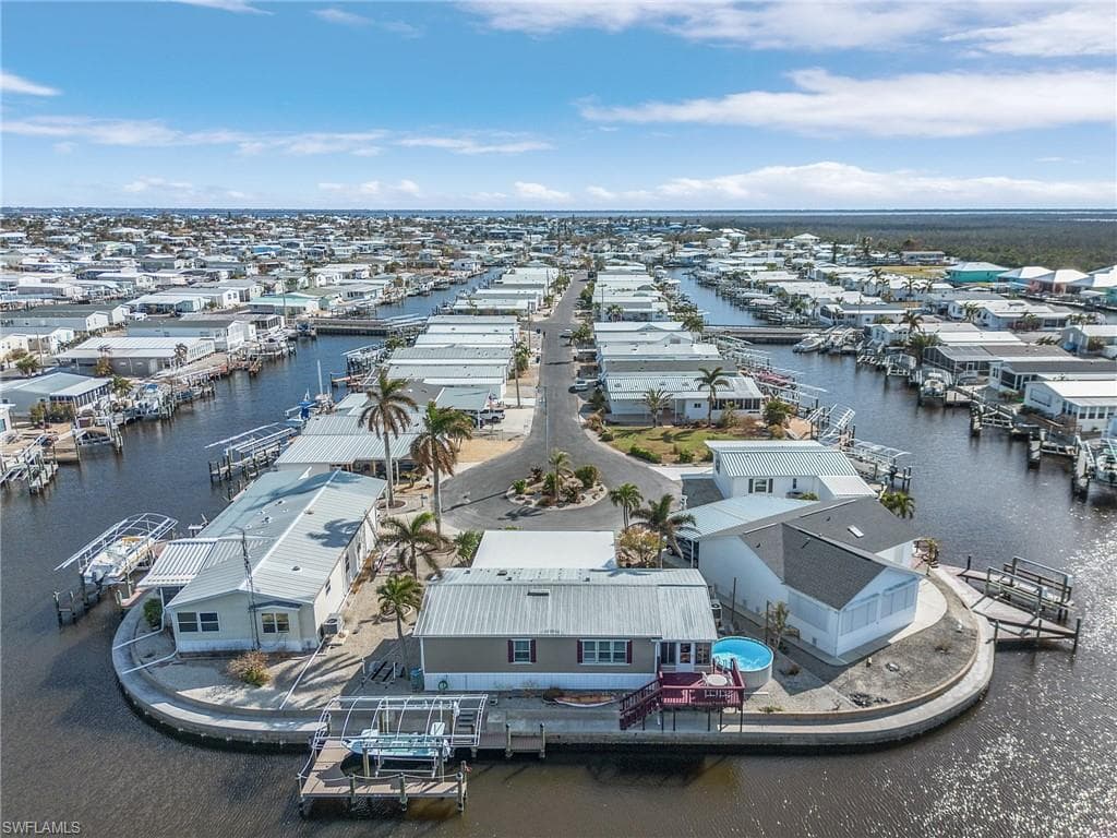 3129 Skipper LN ST. JAMES CITY, FL 33956