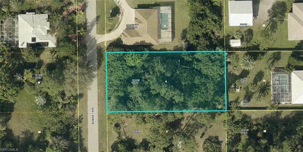 816 Robert AVE LEHIGH ACRES, FL 33936