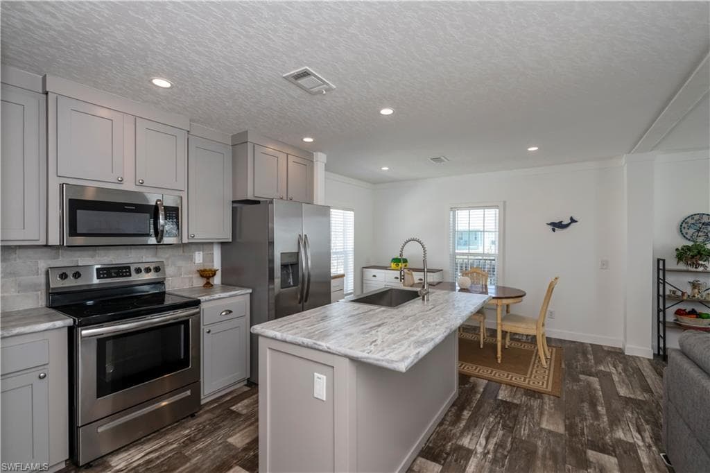 2738 Heron CT ST. JAMES CITY, FL 33956