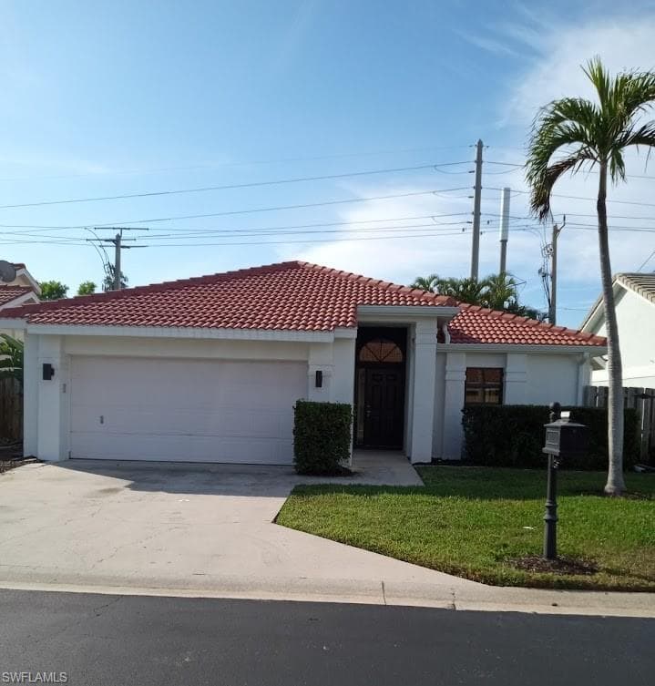 1303 Naples Lake DR NAPLES, FL 34104
