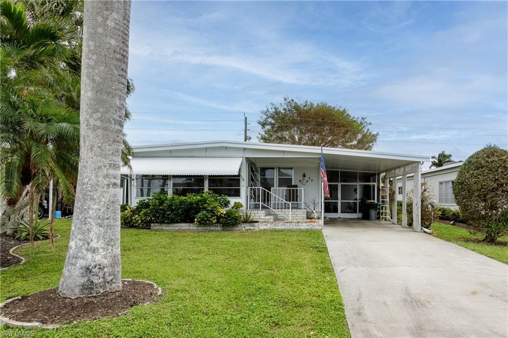 75 San Remo CIR NAPLES, FL 34112