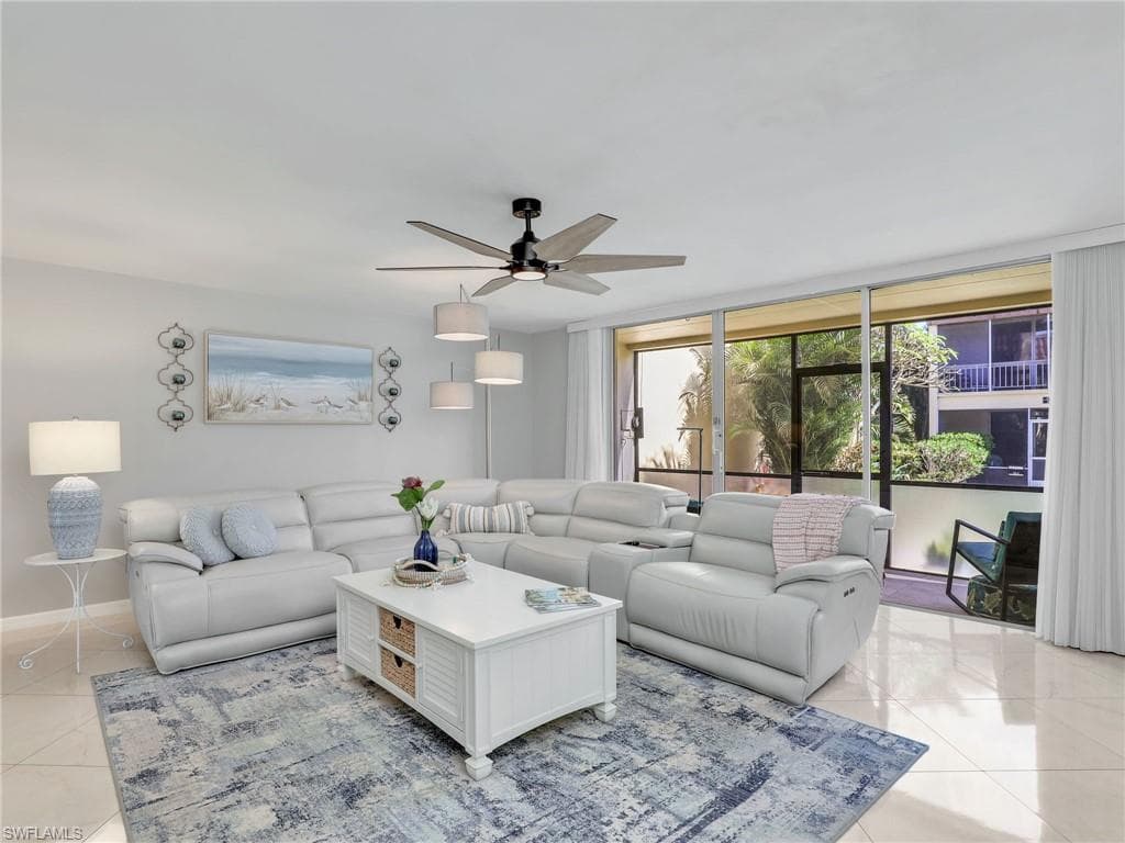 2907 Del Prado BLVD S E8 CAPE CORAL, FL 33904