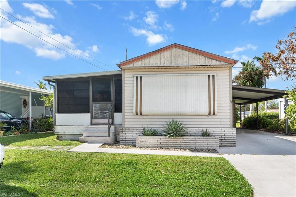 9 Coves End DR FORT MYERS, FL 33908