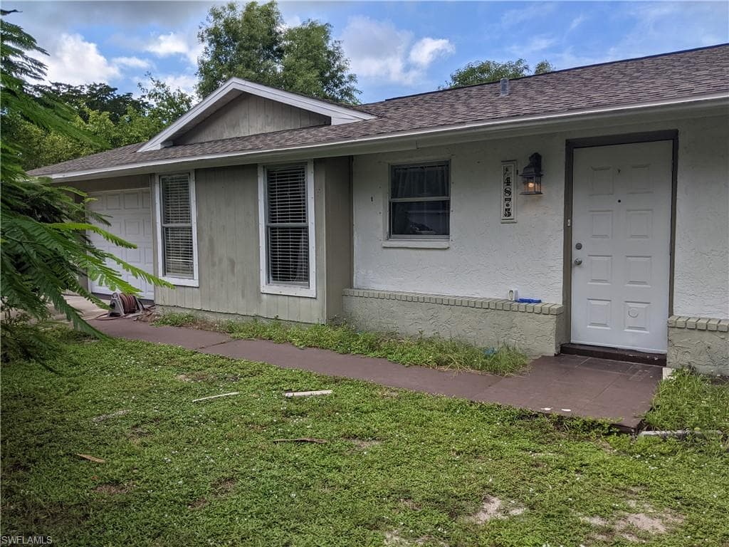 4875 Tahiti LN NAPLES, FL 34112