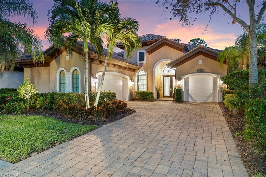 7529 Lantana CIR NAPLES, FL 34119