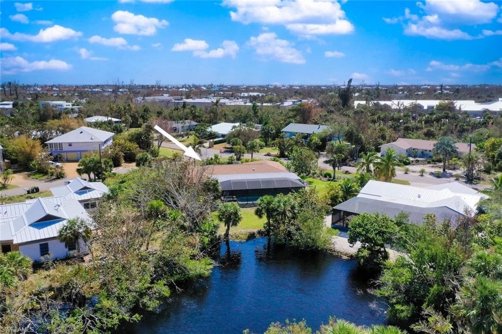 9475 Beverly LN SANIBEL, FL 33957