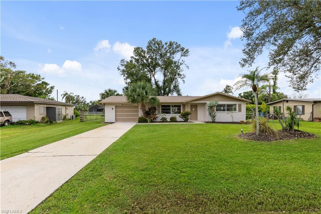 867 June PKWY NORTH FORT MYERS, FL 33903